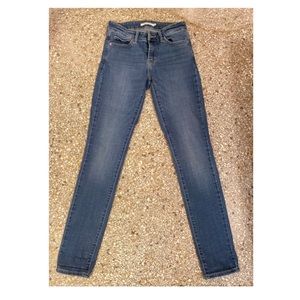 Levi’s 711 skinny jeans